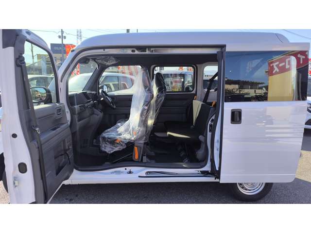 Honda N-VAN 8