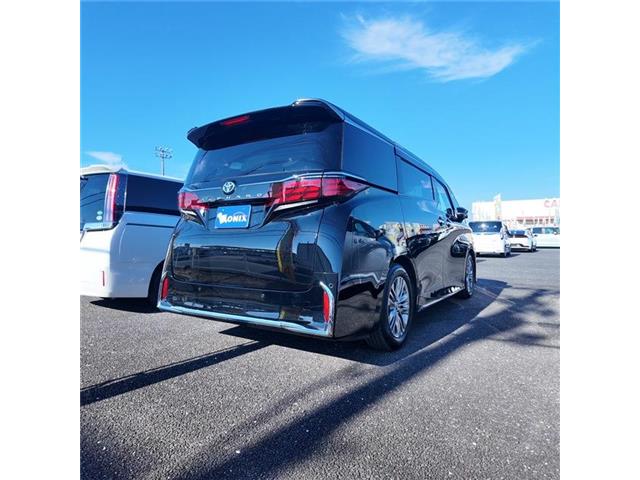 Toyota Alphard 5