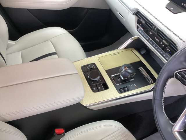 Mazda CX-80 12