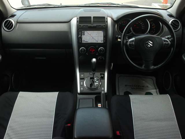 Suzuki Escudo 4