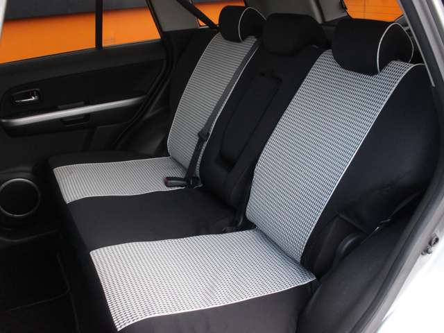 Suzuki Escudo 10