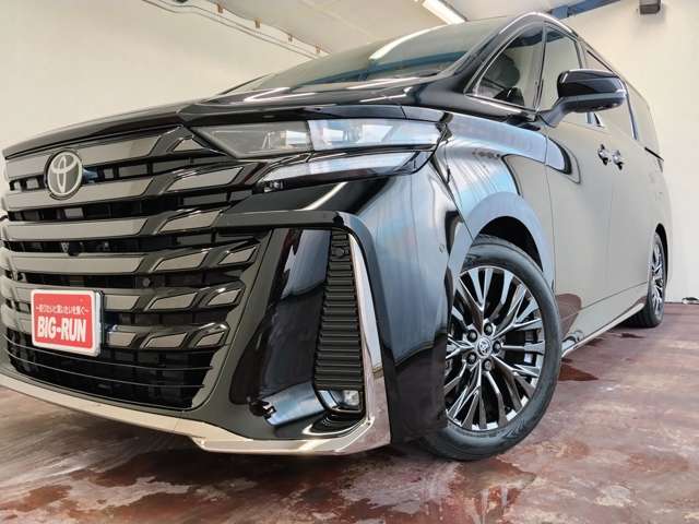 Toyota Vellfire 5