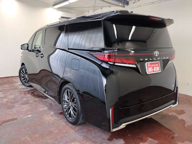 Toyota Vellfire 10