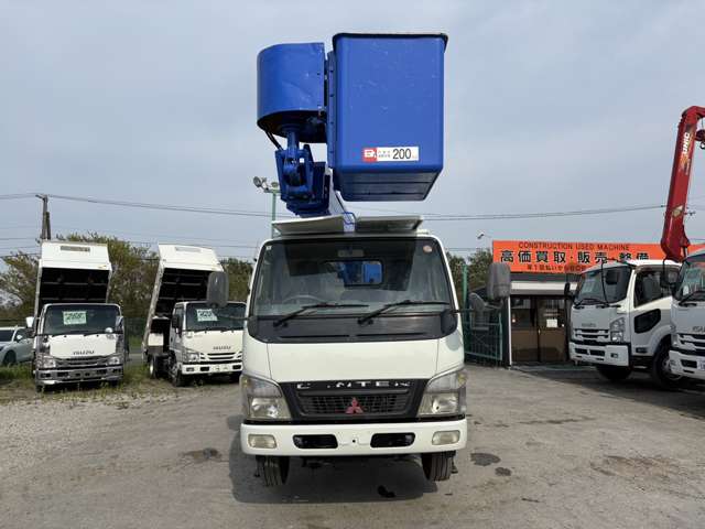 Mitsubishi Fuso Canter 2
