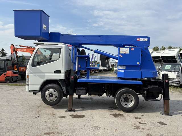 Mitsubishi Fuso Canter 8