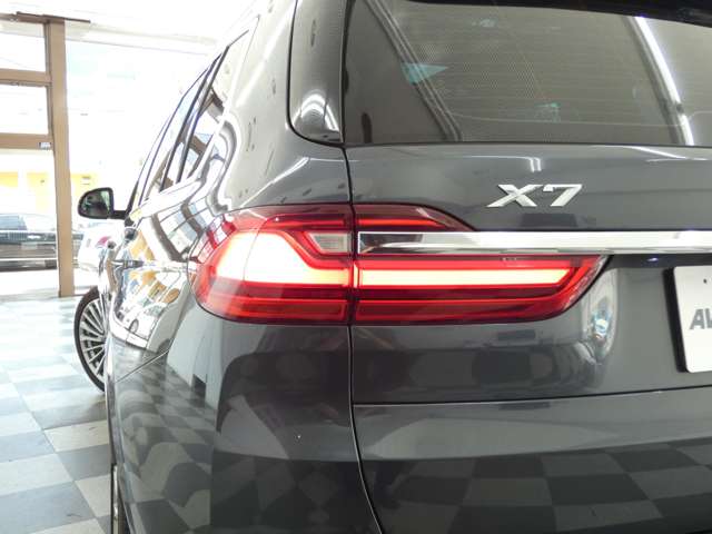 BMW X7 6