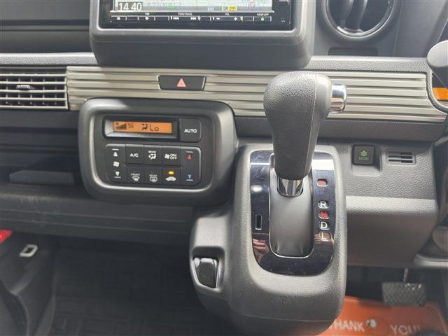 Honda N-VAN 11