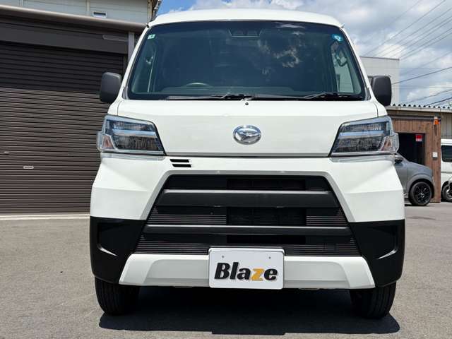 Daihatsu Hijet Cargo 2