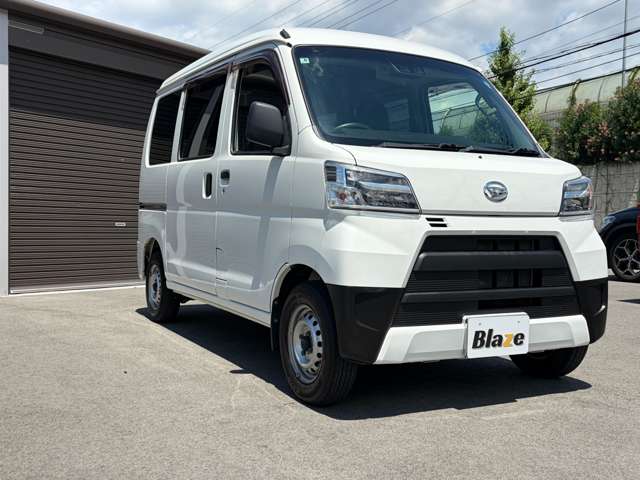 Daihatsu Hijet Cargo 3