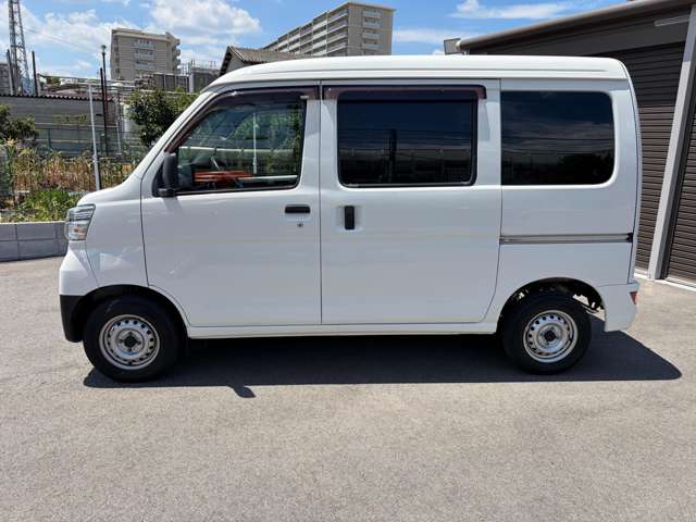 Daihatsu Hijet Cargo 8