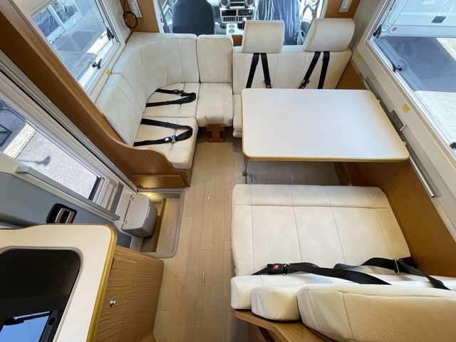 Toyota Camroad 8