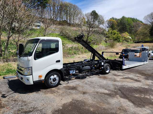 Hino Dutro 11