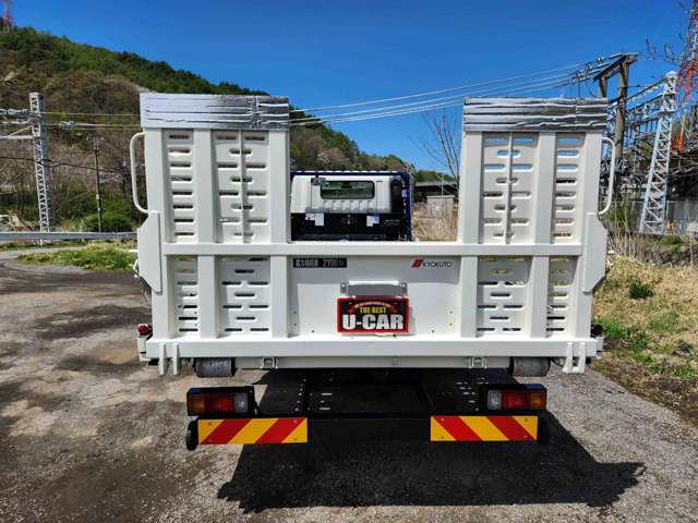 Hino Dutro 5