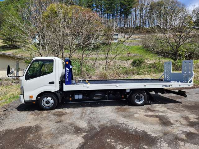 Hino Dutro 10