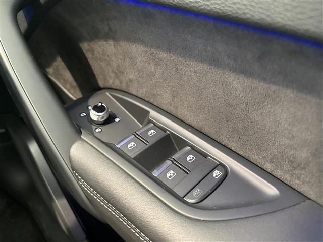 Audi SQ5 12