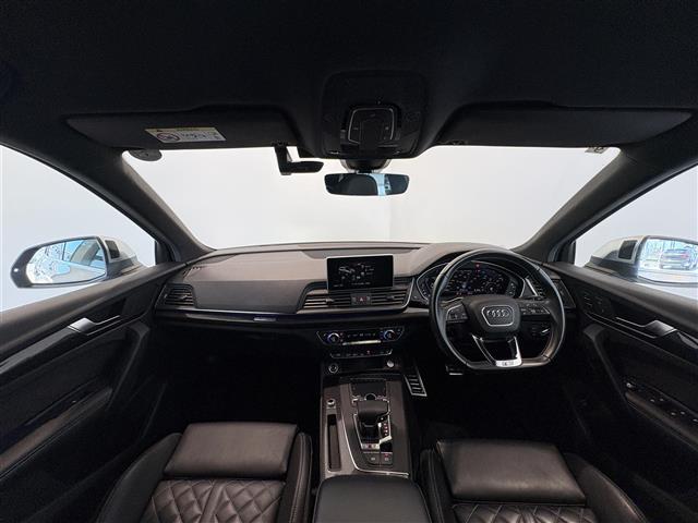 Audi SQ5 4