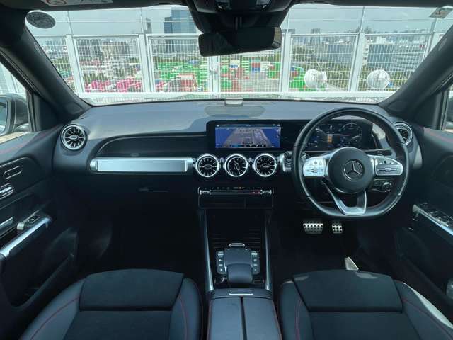 Mercedes-Benz GLB 5