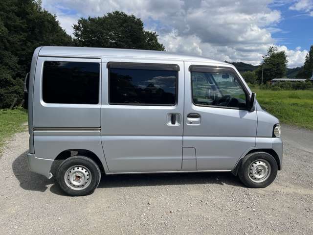 Nissan NV100 Clipper 6