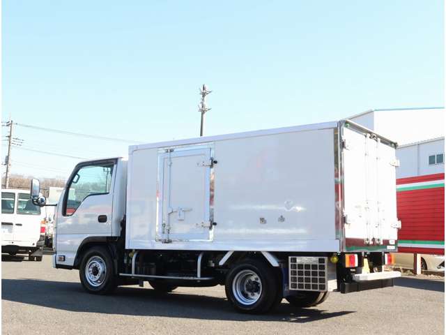 Isuzu Elf 10