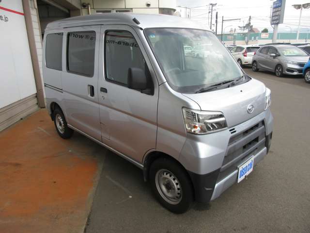 Daihatsu Hijet Cargo 3