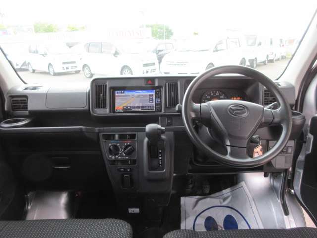 Daihatsu Hijet Cargo 8