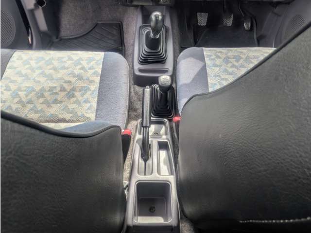 Mitsubishi Pajero Mini 11