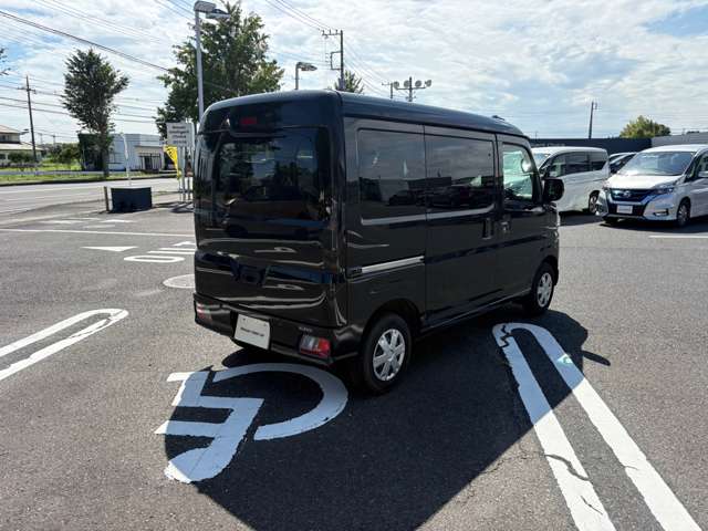 Toyota Pixis Van 11