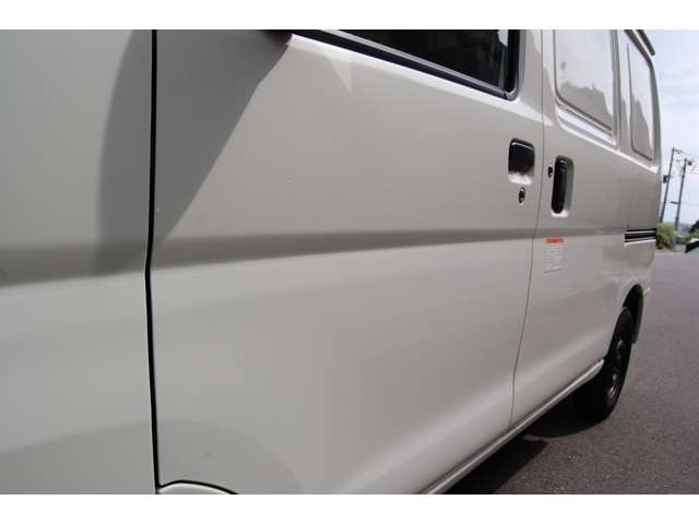 Daihatsu Hijet Cargo 12