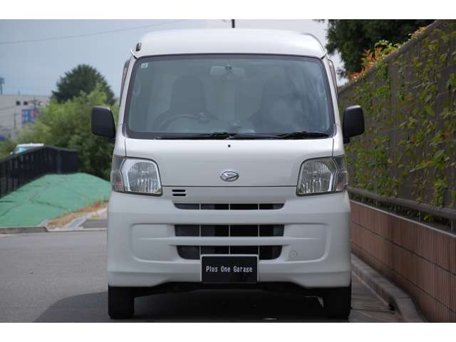 Daihatsu Hijet Cargo 2