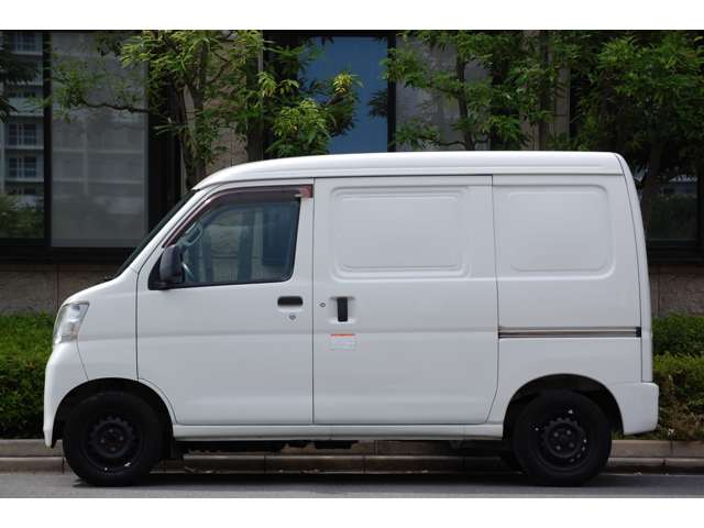 Daihatsu Hijet Cargo 6