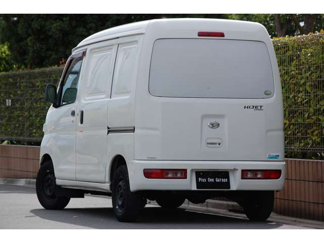 Daihatsu Hijet Cargo 7