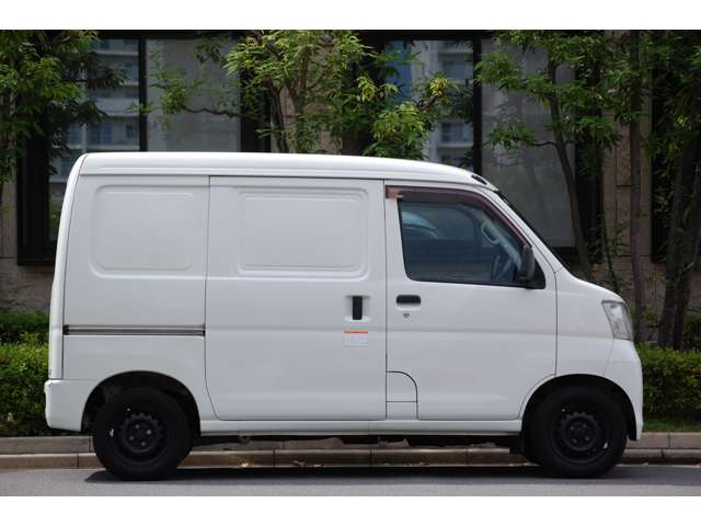 Daihatsu Hijet Cargo 10