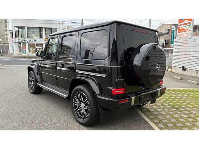 Mercedes-Benz G-Class 4
