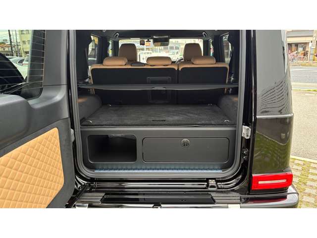 Mercedes-Benz G-Class 8