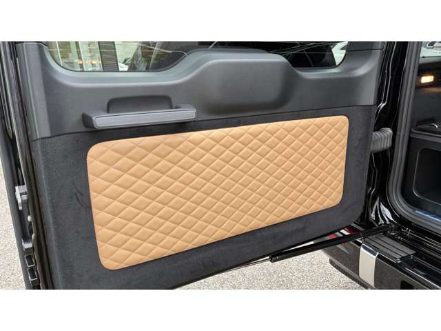 Mercedes-Benz G-Class 9
