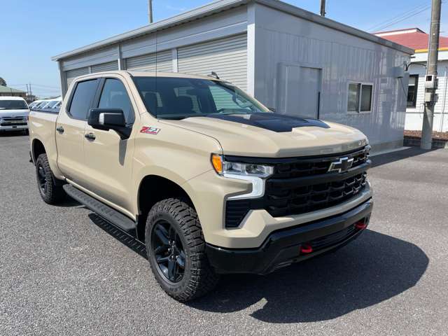Chevrolet Silverado 2