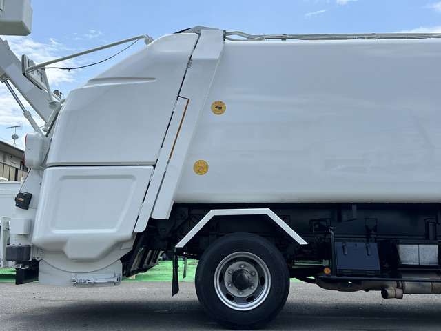 Isuzu Forward 8