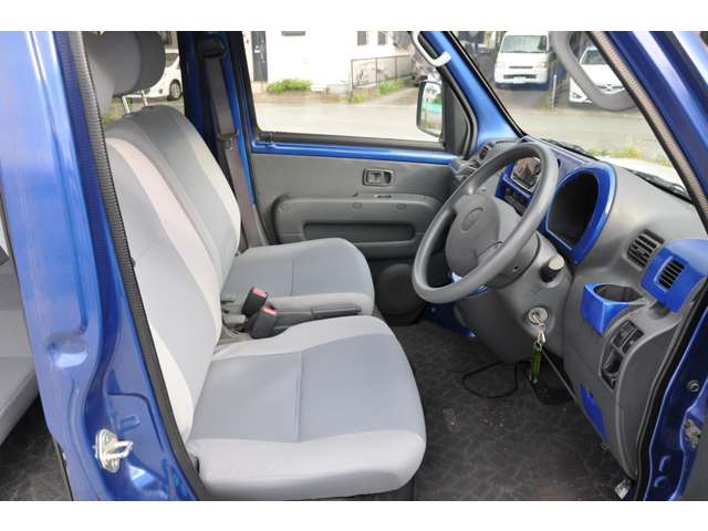 Daihatsu Hijet Deck Van 11