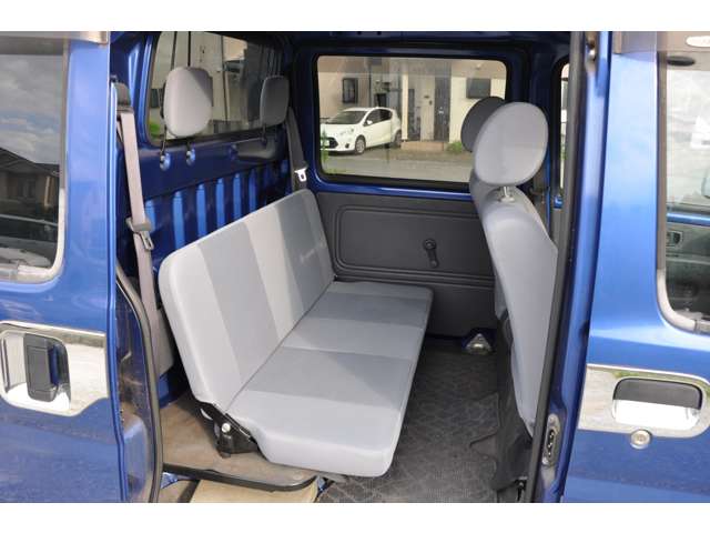 Daihatsu Hijet Deck Van 10