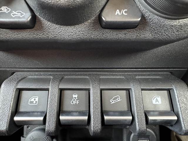 Suzuki Jimny 4