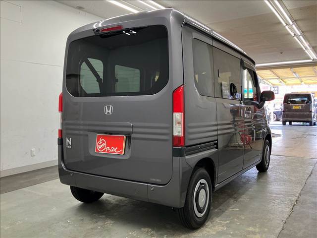 Honda N-VAN 9