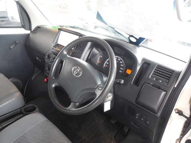 Toyota Light Ace Van 11
