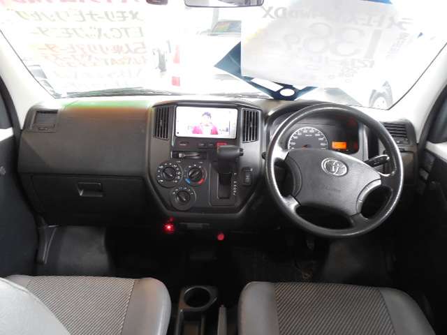 Toyota Light Ace Van 10
