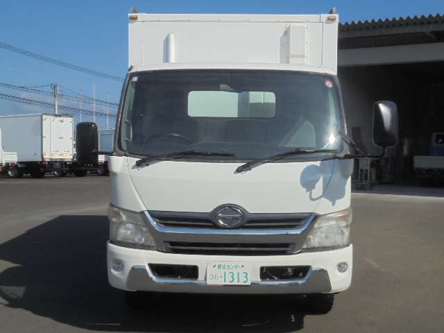 Hino Dutro 12