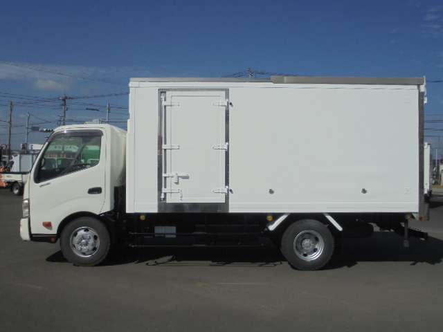 Hino Dutro 2