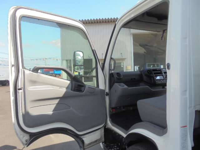 Hino Dutro 3