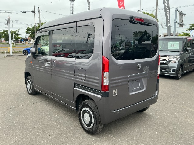 Honda N-VAN 8
