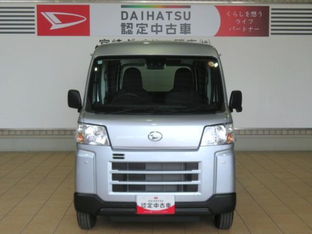 Daihatsu Hijet Cargo 4