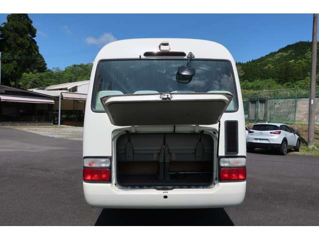 Toyota Coaster 6