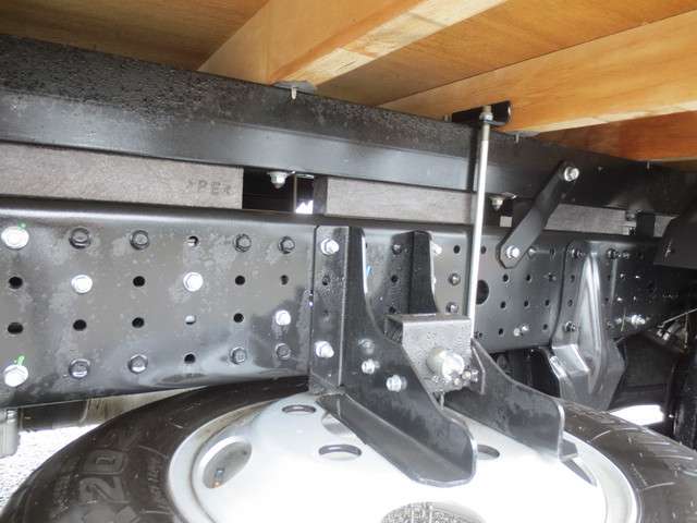 Mitsubishi Fuso Canter 12